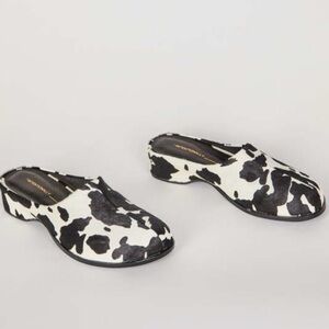 Intentionally blank - Shift cowhide bubble mules